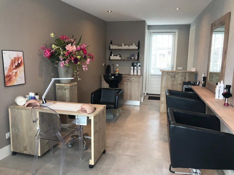 Salon Fabulush - Beneden-Leeuwen